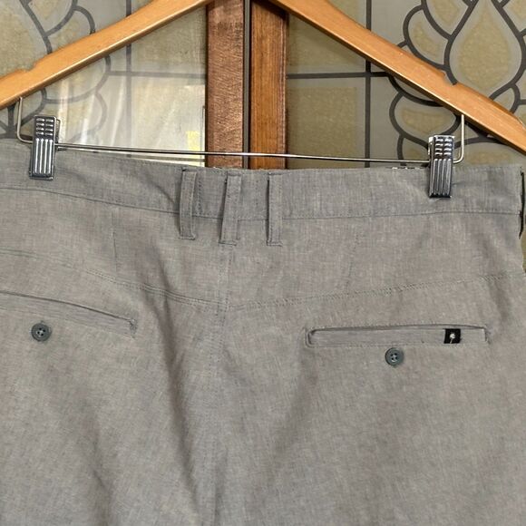 Trunks Surf And Swim Co. Men's Performance Multi-Functional Shorts Size 32 - Picture 5 of 12